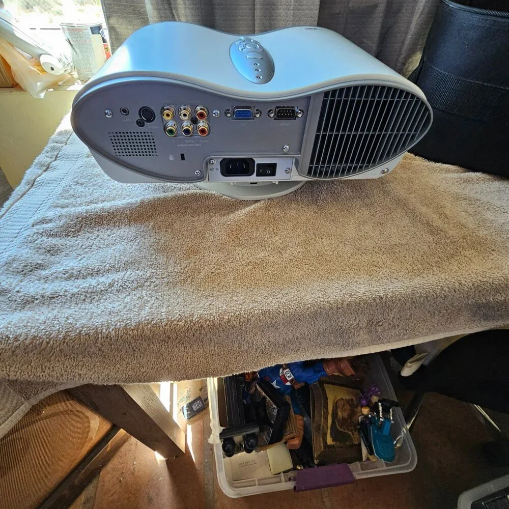 vintage 3M H10 Windows movie projector
